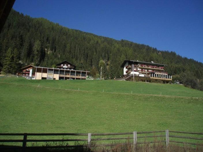 Laerchenhof Hotell Sankt Jakob in Defereggen Eksteriør bilde